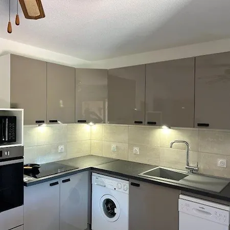 T3 Avec Terrasse Spacieuse, Proche Plage, 4 Pers., Parking Inclus - Fr-1-701-27